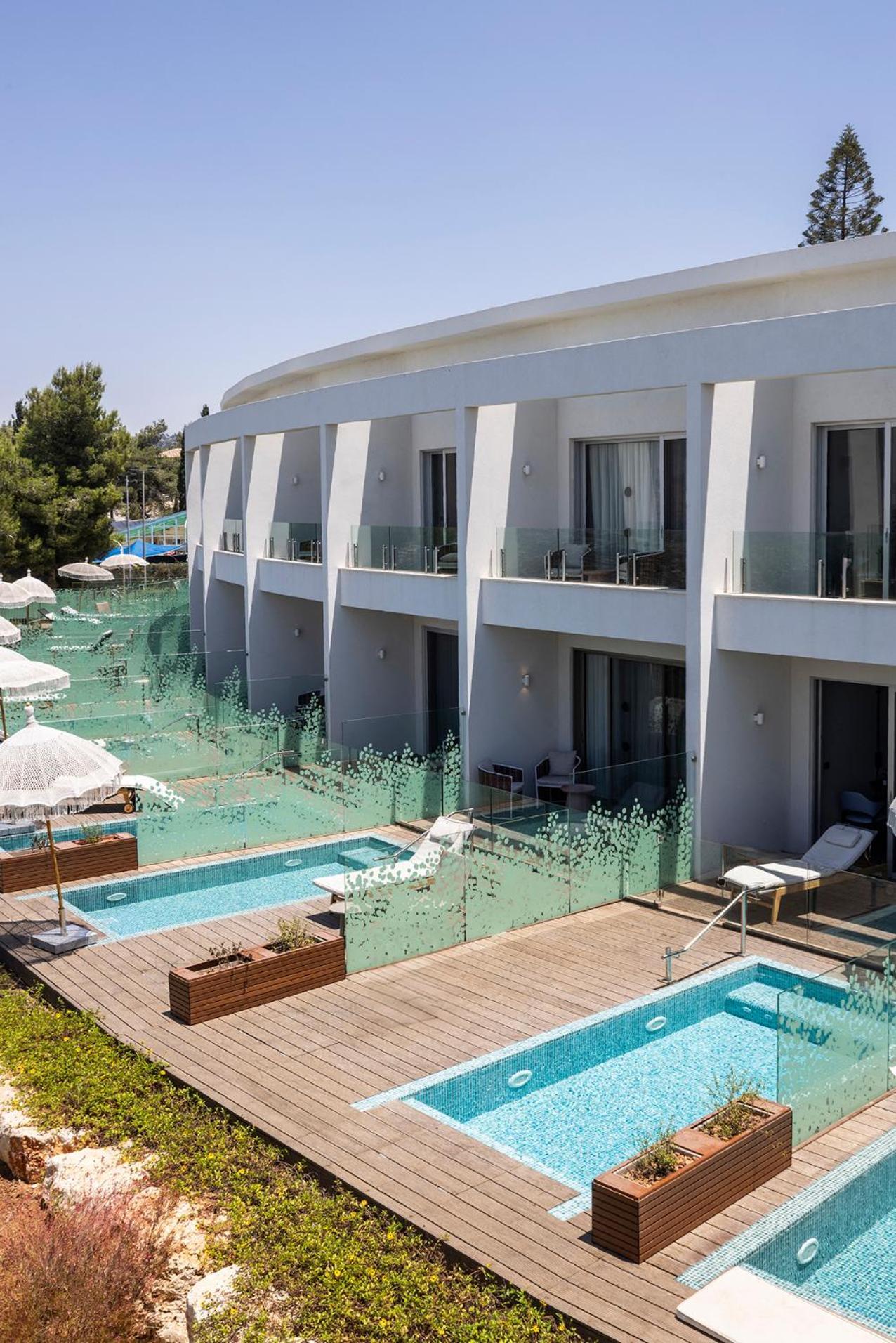 Almond Hotel - Adults Only Neve Ilan Exterior photo